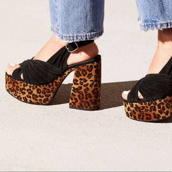 Free People X Jeffrey Campbell Joni Leopard Pumps - Picture 2 of 7
